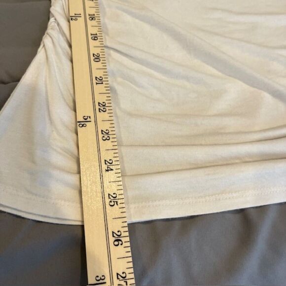 BLACK Label Saks Fifth Avenue 1/2 Sleeve Ruched White Scoop Neck Size Medium - Picture 8 of 9